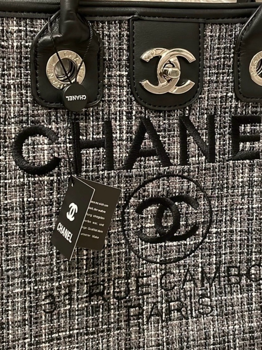 Luxury Tote Set - Picture 6 of 15